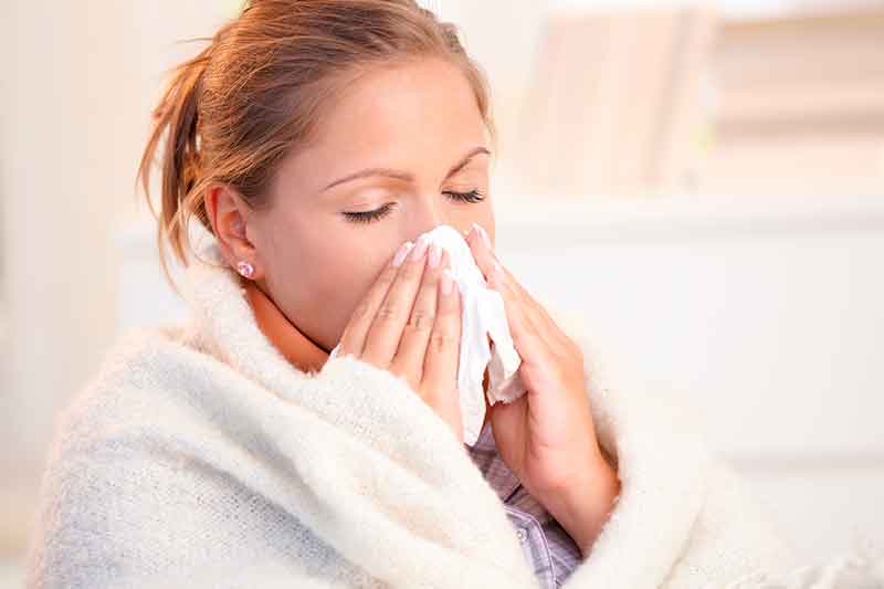Аллергический ринит: симптомы и лечение сезонного и круглогодичного насморка